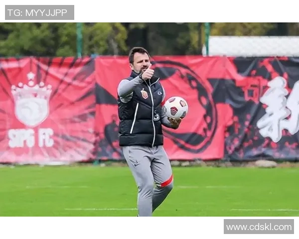 中超激战：那不勒斯狂胜阿森纳四球大捷精彩瞬间回顾与十大进球分析