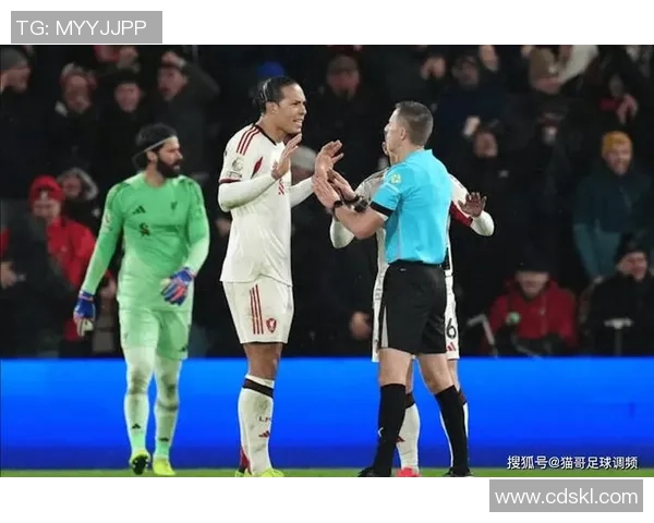 英超激战利物浦大胜波尔图红牌事件引发全场热议与争议