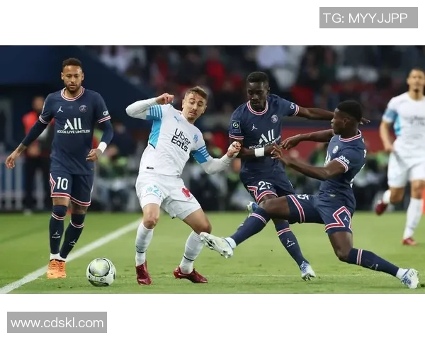 意甲激战:波尔图狂胜巴黎圣日耳曼5-1神奇扑救点燃全场激情